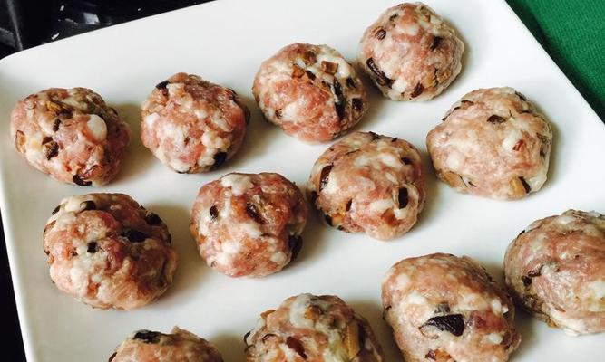 香菇豆腐丸子的制作方法（用豆腐与香菇制作美味丸子）-第1张图片-美味行家