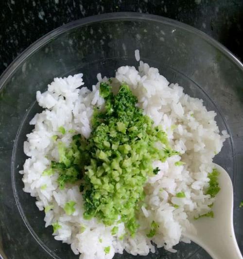 健康美味的以西兰花肉松饭团（以西兰花营养丰富，搭配肉松的口感，让你爱上饭团）-第1张图片-美味行家