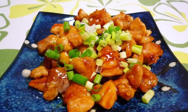 美味糖醋鸡块的制作方法（让你一次做出外面的味道，家里也能吃到正宗的糖醋鸡块！）-第2张图片-美味行家