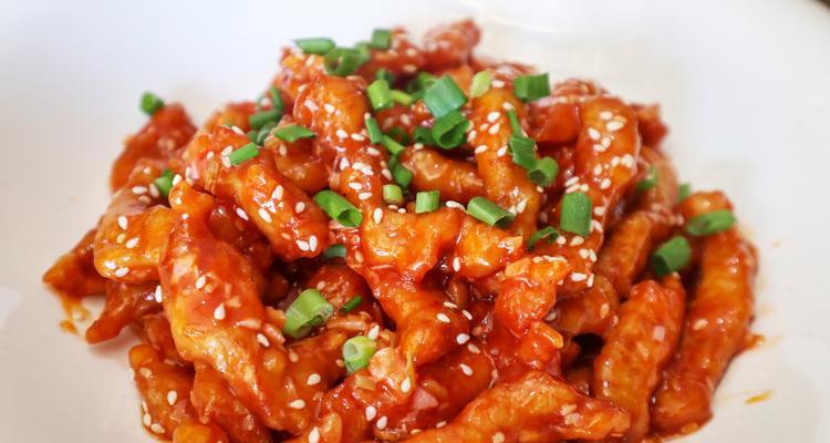 美味糖醋鸡块的制作方法（让你一次做出外面的味道，家里也能吃到正宗的糖醋鸡块！）-第3张图片-美味行家
