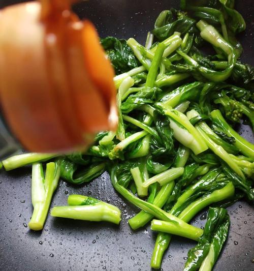 蒜蓉苔菜的制作方法（健康美味的清炒小菜）-第3张图片-美味行家