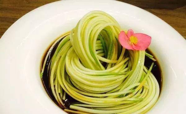 用水果制作美味泡菜（果蔬泡菜的制作方法和口感）-第2张图片-美味行家