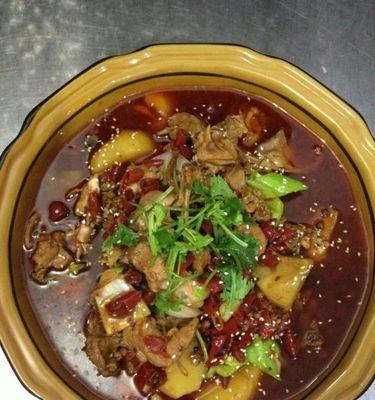 兔肉火锅，一种别样的美食享受（品味鲜美，体验不同的火锅风情）-第2张图片-美味行家