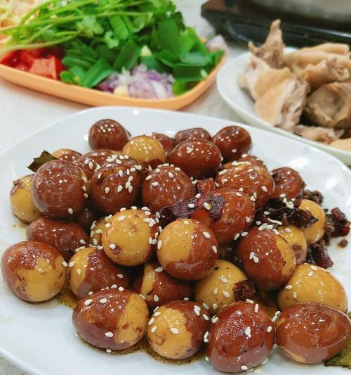 油炸稣皮鹌鹑蛋，香酥可口的美味佳肴（用稣皮和鹌鹑蛋做的油炸美食，让你欲罢不能）-第3张图片-美味行家