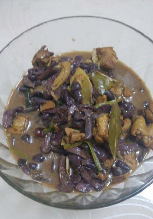 松蘑炖鸡腿，美味又养生（家常菜做法，营养又健康）-第3张图片-美味行家