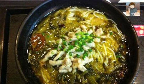 酸菜肉末面，浓香味美！（以酸菜为基调，肉末为点缀的经典面条。）-第1张图片-美味行家