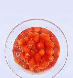 口感鲜美的糖拌圣女果花儿（做法详解，满足你的味蕾）-第1张图片-美味行家