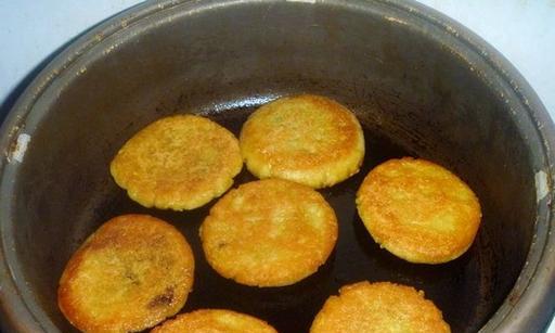 美味香煎甜薯豆沙饼的制作方法（健康甜品）-第2张图片-美味行家