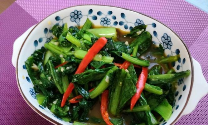 香菇酱炒小白菜（家庭料理的最佳选择，教你做出美味可口的小白菜）-第1张图片-美味行家
