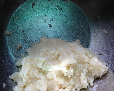 椰丝小球做法大揭秘（手把手教你制作美味可口的椰丝小球）-第3张图片-美味行家