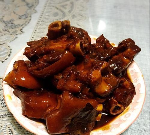 美味脱骨猪蹄的做法（做法简单，口感绝佳，送礼自用皆宜）-第2张图片-美味行家