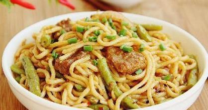 商洛焖面，暖胃暖心暖身的美味佳肴（以面皮入口，滋味浓郁回味悠长——商洛焖面的制作方法及口感评价）-第3张图片-美味行家