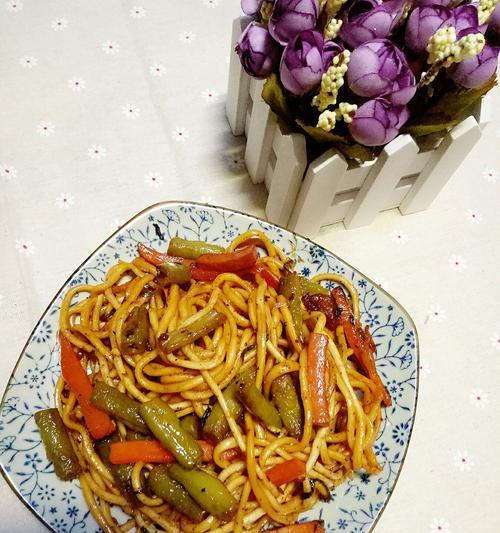 商洛焖面，暖胃暖心暖身的美味佳肴（以面皮入口，滋味浓郁回味悠长——商洛焖面的制作方法及口感评价）-第2张图片-美味行家