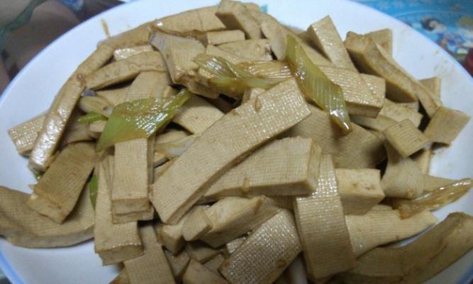 小葱烧豆腐，做法大揭秘！（让你的口感更加鲜美！）-第2张图片-美味行家