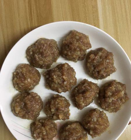 肉丸仔的做法（快乐厨房）-第2张图片-美味行家