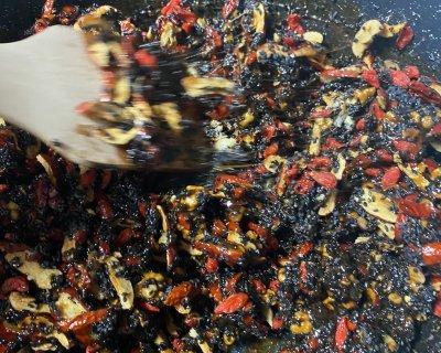 手工制作阿胶糕，健康美味，久久为功（传统经典，手工珍馐，一片阿胶糕的多重滋味）-第2张图片-美味行家