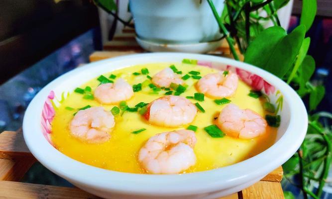 虾仁炒什锦鸡蛋，美味健康的家常菜（教你轻松做出口感鲜美、色香俱佳的虾仁炒什锦鸡蛋）-第2张图片-美味行家
