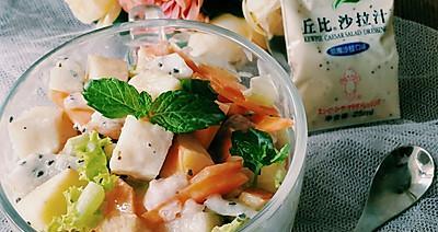 健康早餐的秘诀——酸奶拌水果包生菜（让你每天都有一个美好的开始）-第1张图片-美味行家