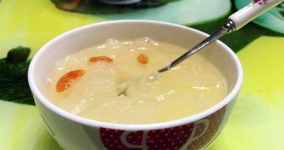 轻松制作银耳雪梨冰糖水（清热解暑，营养美味）-第3张图片-美味行家