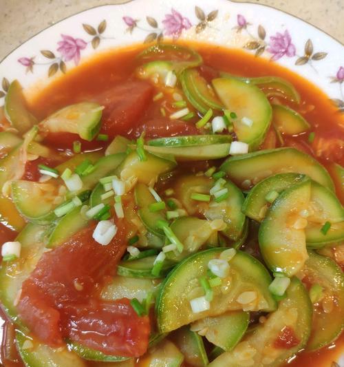 美味健康的西红柿炒西葫芦食谱（制作简单，健康美味，营养丰富）-第2张图片-美味行家