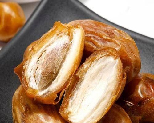 夏日甘来苦瓜椰枣（苦尽甘来的清凉口感）-第1张图片-美味行家