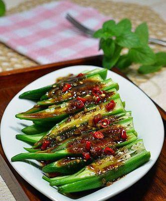 美味健康的鱼柳炒秋葵（秋葵嫩滑鲜美，搭配鱼柳更佳营养）-第1张图片-美味行家