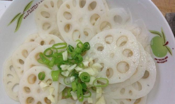 美味可口，营养丰富——蒜蓉拌藕片做法大揭秘（清爽开胃，减肥养生，）-第1张图片-美味行家