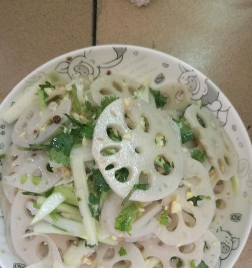 美味可口，营养丰富——蒜蓉拌藕片做法大揭秘（清爽开胃，减肥养生，）-第3张图片-美味行家