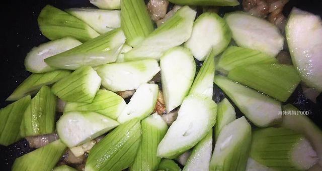 “轻松DIY（打造自己的专属水果饮品，水瓜DIY让你乐享夏日）-第1张图片-美味行家