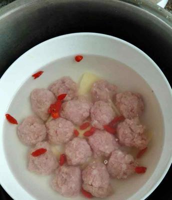土豆汽水肉的制作方法（用土豆和汽水制作的美味佳肴）-第3张图片-美味行家