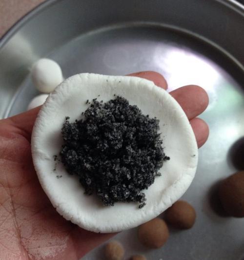 美味可口的熊掌汤圆（传统美食的经典再现——以熊掌汤圆的做法为例）-第2张图片-美味行家