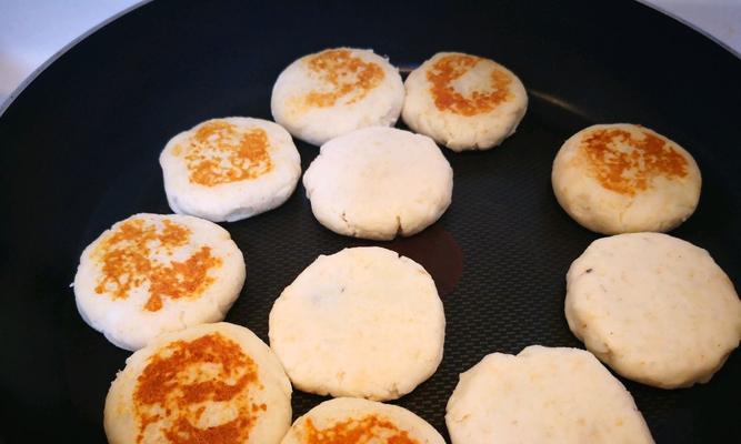 山药饼制作全攻略（15个步骤教你轻松制作美味健康的山药饼）-第2张图片-美味行家