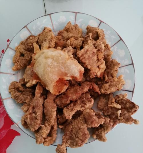 教你做香酥炸肉（鲜嫩多汁，外脆内嫩的酥炸肉，从此不必出门吃美食！）-第3张图片-美味行家