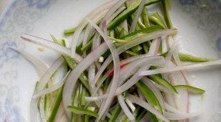 以三色拌切丝，轻松做出美味佳肴（健康美食，让你回味无穷）-第3张图片-美味行家