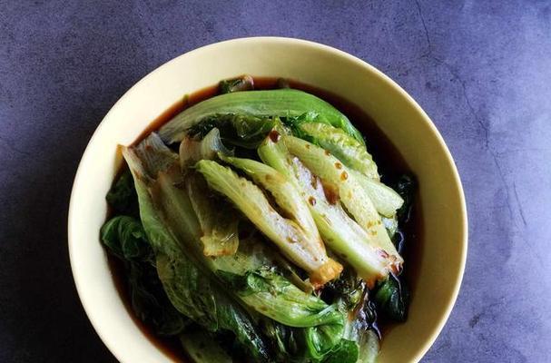 如何烫出鲜嫩多汁的生菜（如何烫出鲜嫩多汁的生菜）-第3张图片-美味行家