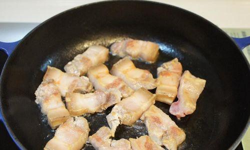 以咸猪肉为主角的美食探索（探寻咸猪肉的烹饪技巧与美味搭配）-第1张图片-美味行家