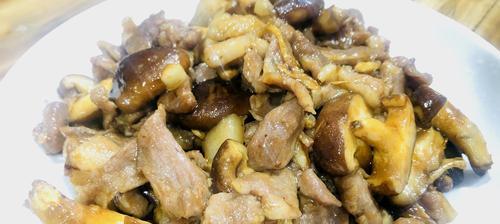 糖醋红蘑炒肉——美味家常菜的制作方法（一道简单易学、营养丰富的佳肴）-第3张图片-美味行家