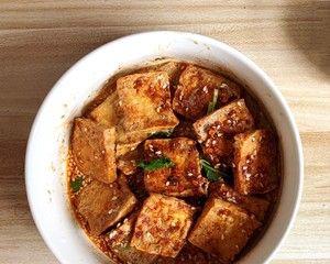 四喜臭豆腐，嗨翻味蕾（探寻传统美食背后的秘密，以四喜臭豆腐为例）-第3张图片-美味行家