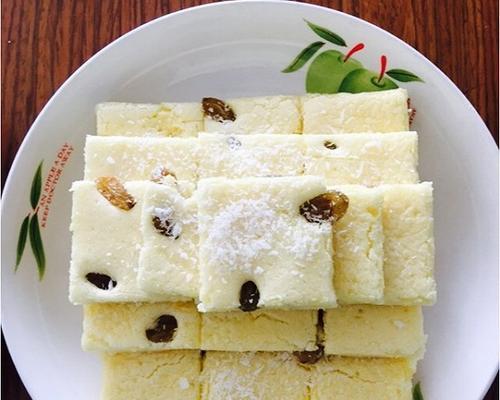 轻松做出美味的蒸提子蛋糕（教你用简单的步骤制作美味的蒸提子蛋糕）-第3张图片-美味行家