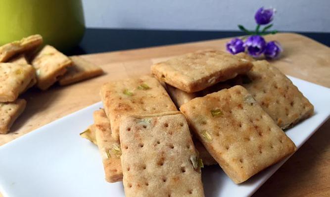 香葱苏打饼的做法（自制咸味饼，美味又营养）-第3张图片-美味行家
