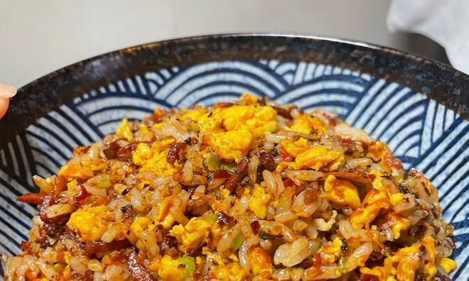家常菜系列——随便炒饭（快手美食任你配）-第2张图片-美味行家