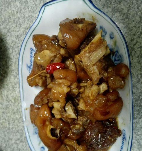 如何以踏雪猪蹄的做作美食（传统美味，简单易做，独具特色）-第1张图片-美味行家