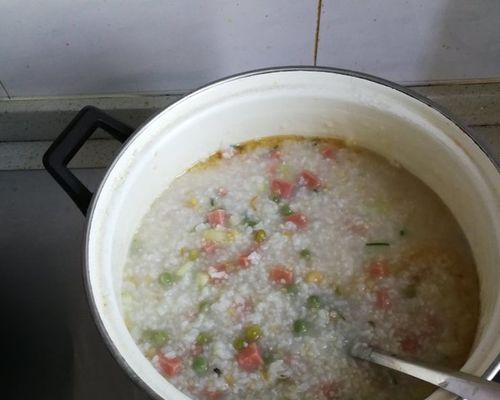 美味又健康的虾米猪肉菜粥（用心制作的营养早餐，尝尽美食佳肴）-第2张图片-美味行家