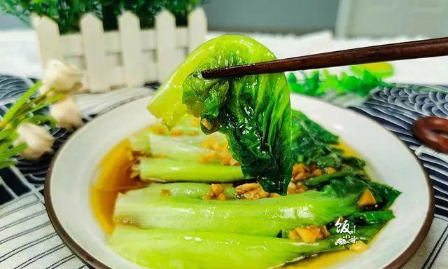蒜蓉蚝油生菜的做法（家常菜谱，美味又营养）-第3张图片-美味行家