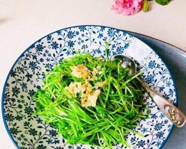 爽口豌豆苗美食制作（做法详解，让你吃出美味新感觉）-第2张图片-美味行家