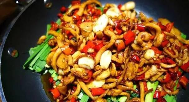 美味酸辣鱿鱼汤，营养健康不容错过！（家常煮菜，一碗下饭好滋味）-第3张图片-美味行家