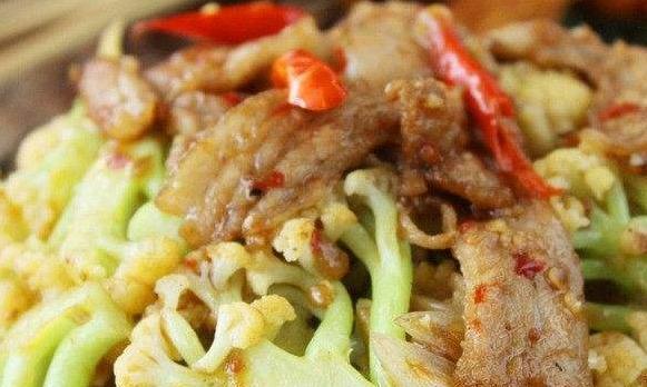 五花肉菜花香锅的制作方法（中式美食，五味俱全）-第3张图片-美味行家