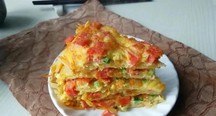 土豆丝鸡蛋摊饼的做法（一道简单易学的美食佳肴）-第3张图片-美味行家