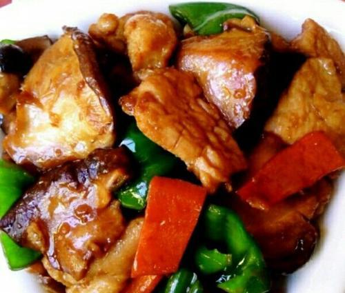 香菇冬瓜炒鸡片（美味健康的鸡肉菜谱）-第2张图片-美味行家