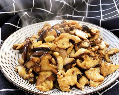 香菇冬瓜炒鸡片（美味健康的鸡肉菜谱）-第3张图片-美味行家